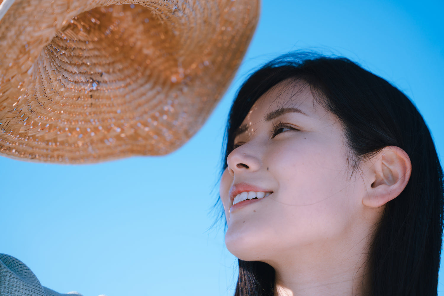 夏に受けた肌ダメージを癒す効果的なケア